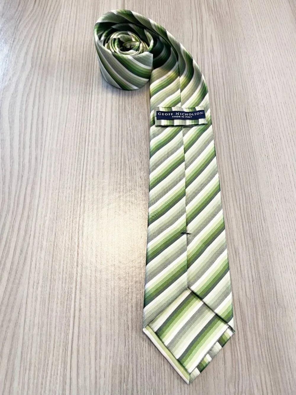 Geoff Nicholson 100% Silk Green Striped Tie Made in Italy Wedding Business